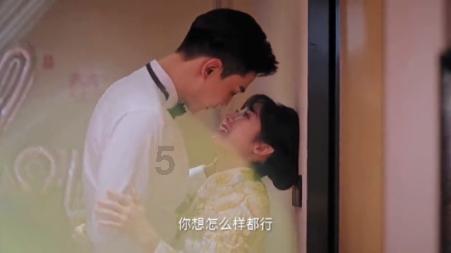 动漫人物吃东西